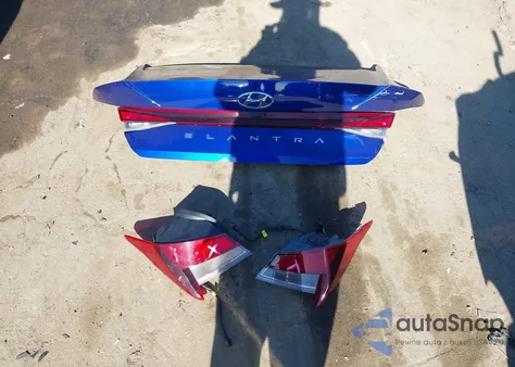 2022 Hyundai Elantra Se z USA, uszkodzony, nr VIN KMHLL4AG8NU239069